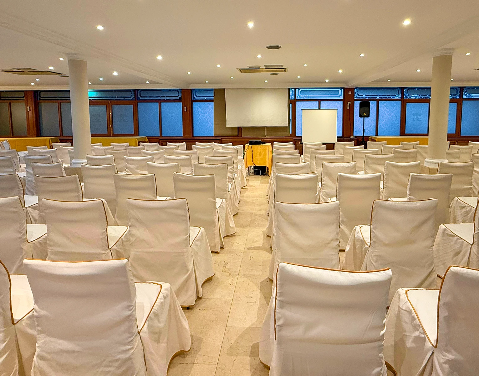 Salón de eventos para empresas en Hotel Los Olivos