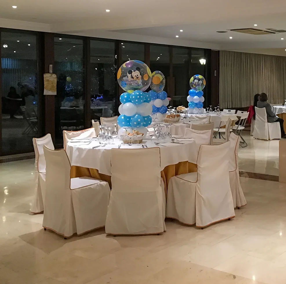 Grupo de amigas en Hotel